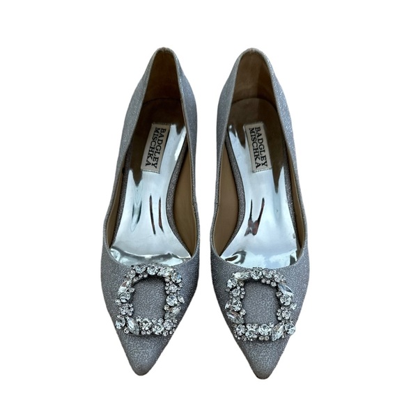 Badley Mischka glitter embellished toe silver metallic pump - Picture 7 of 7